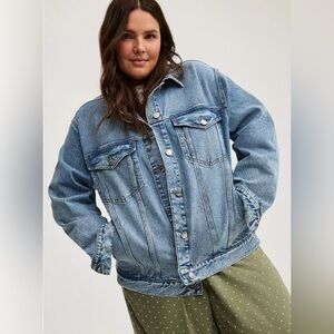Torrid‎ NWT Women’s Plus Size 2X Denim Relaxed Fit Trucker Jacket